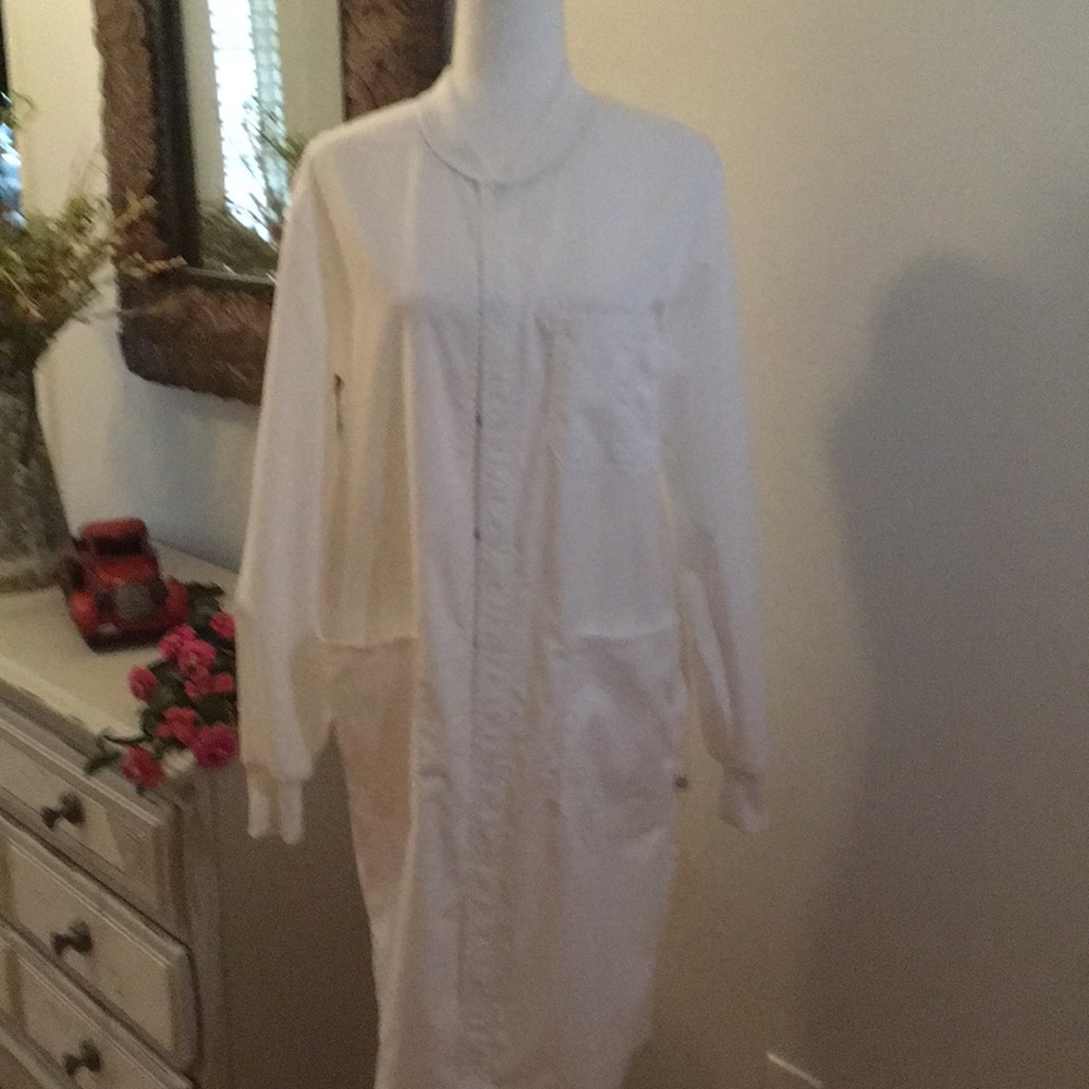 “Cherokee” Revolution Tech scrub jacket